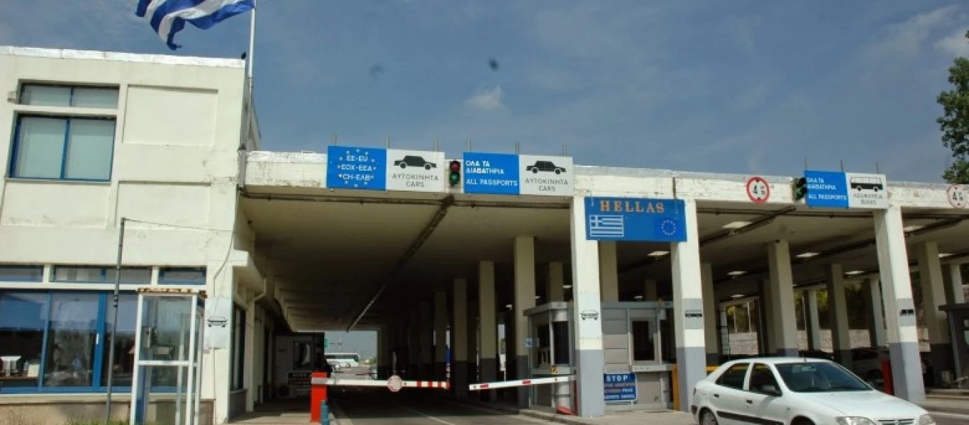 Αλεξανδρούπολη: Μεγάλη αναμονή και ουρά χιλιομέτρων στο τελωνείο των Κήπων